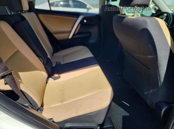JTMWFREV6JD133292 2018 TOYOTA RAV4 White 