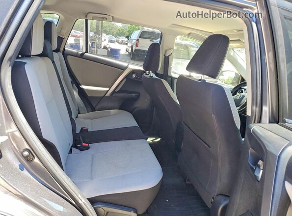 JTMWFREV7HD096568 2017 TOYOTA RAV4 Gray Вид задніх сидінь