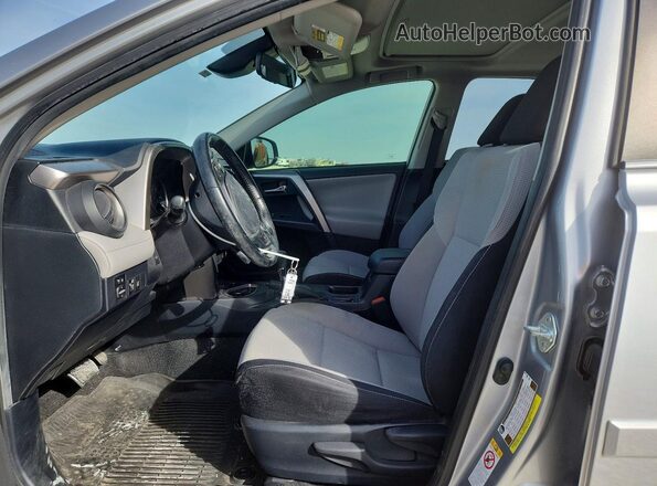JTMWFREV7JD126299 2018 TOYOTA RAV4 Silver Սալոնի դիմացի տեսք