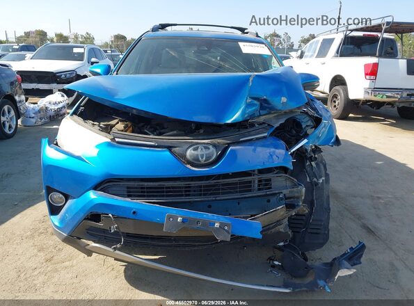 JTMYFREV3HJ704905 2017 TOYOTA RAV4 Синий Вид панели приборов