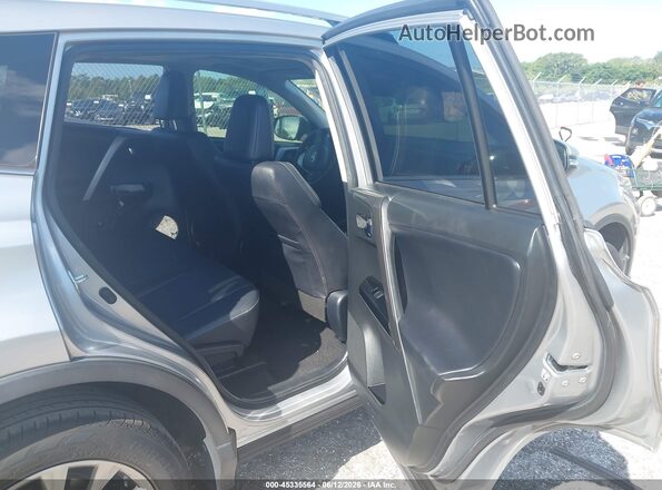 JTMYFREV8JJ211727 2018 TOYOTA RAV4 Silver VIN կոդի պիտակի տեսք