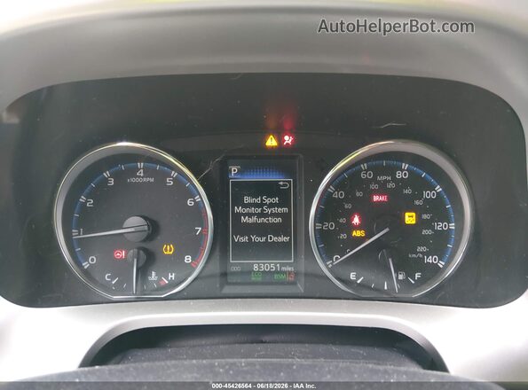JTMYFREV9JJ191357 2018 TOYOTA RAV4 White Вид задніх сидінь