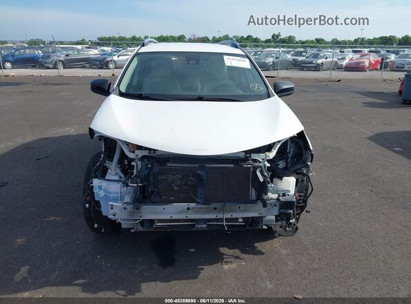 JTMZFREV0HJ709709 2017 TOYOTA RAV4 Белый Вид задней части салона