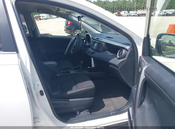 JTMZFREV0HJ713176 2017 TOYOTA RAV4 White წინა სალონის ხედი