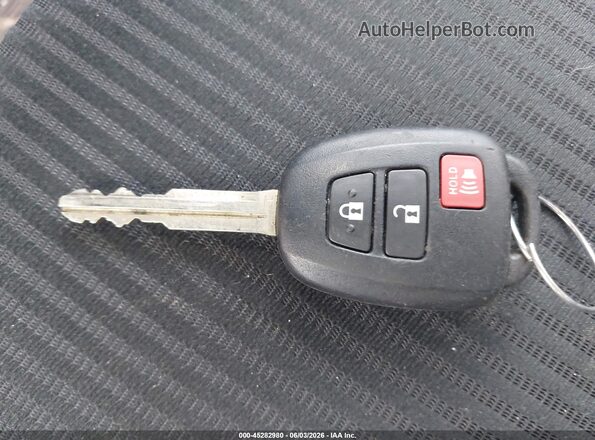 JTMZFREV0HJ713176 2017 TOYOTA RAV4 White წინა პანელის ხედი