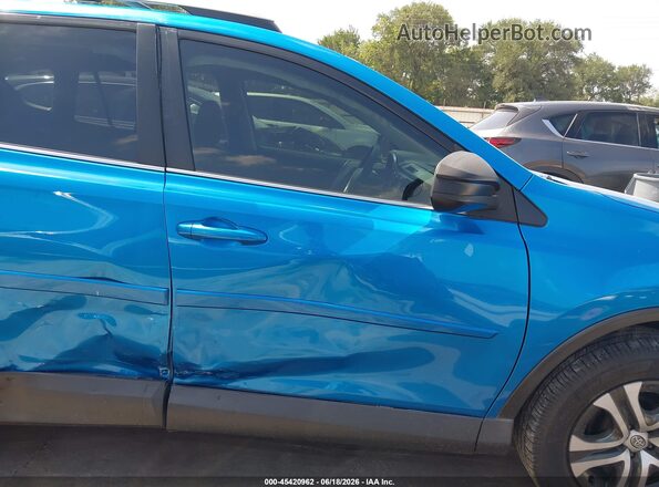 JTMZFREV2HD098841 2017 TOYOTA RAV4 Blue წინა ხედი
