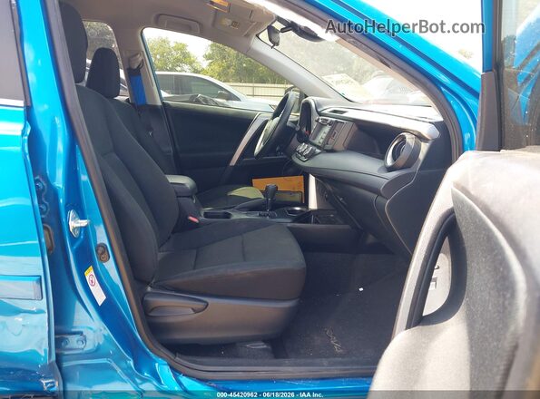 JTMZFREV2HD098841 2017 TOYOTA RAV4 Blue წინა სალონის ხედი