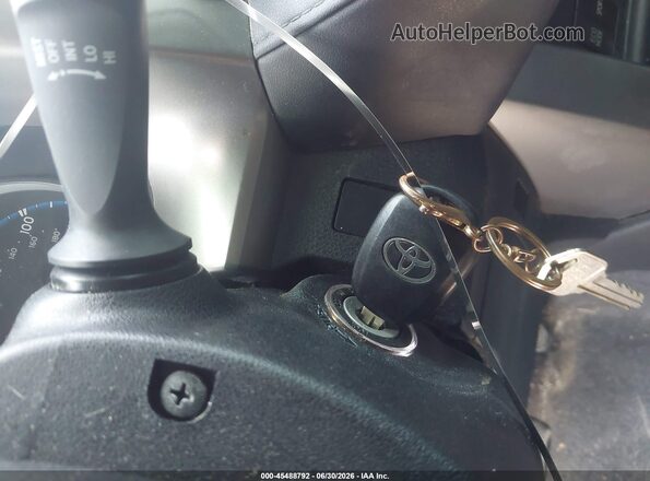 JTMZFREV2HJ104123 2017 TOYOTA RAV4 Серый Вид панели приборов