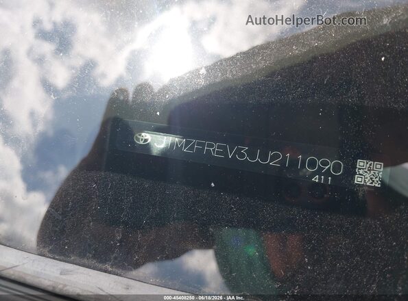 JTMZFREV3JJ211090 2018 TOYOTA RAV4 White 