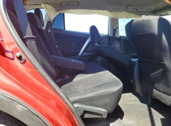 JTMZFREV5GJ065932 2016 TOYOTA RAV4 Burgundy უკანა სალონის ხედი