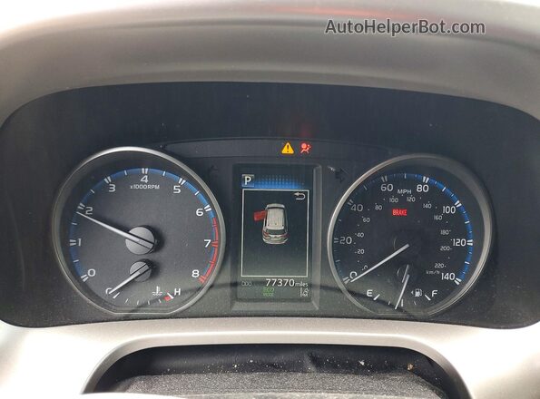 JTMZFREV5JJ155072 2018 TOYOTA RAV4 White Widok zestawu wskaźników