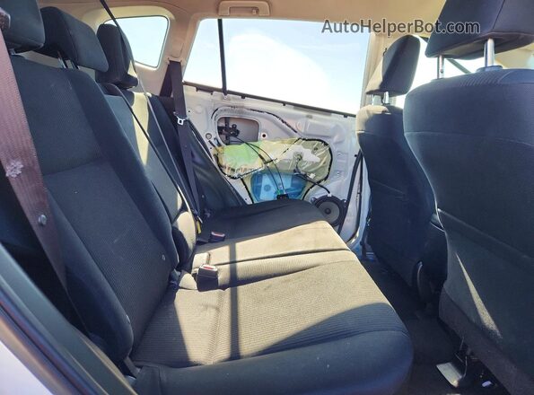 JTMZFREV5JJ160191 2018 TOYOTA RAV4 White Հետևի նստատեղերի տեսք