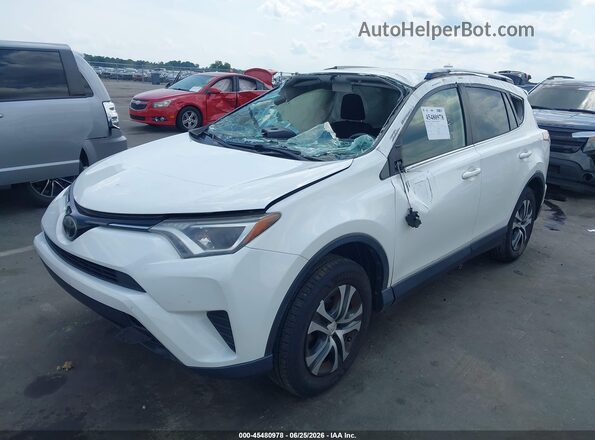 JTMZFREV6HJ709570 2017 TOYOTA RAV4 Белый Передняя левая четверть