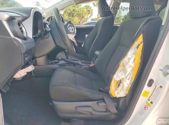 JTMZFREV7JD109970 2018 TOYOTA RAV4 White 