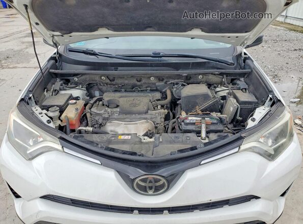 JTMZFREV7JJ196271 2018 TOYOTA RAV4 White 