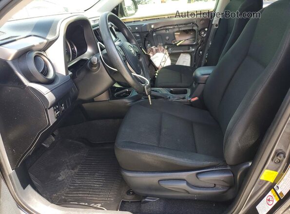 JTMZFREV8GJ082126 2016 TOYOTA RAV4 Gray Вид салону спереду