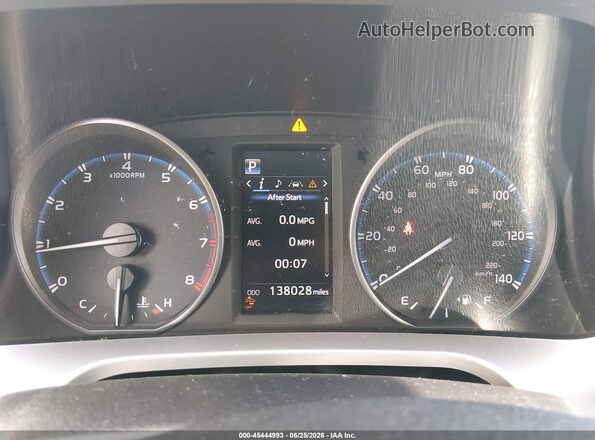 JTMZFREV9JJ736817 2018 TOYOTA RAV4 Navy Вид задних сидений