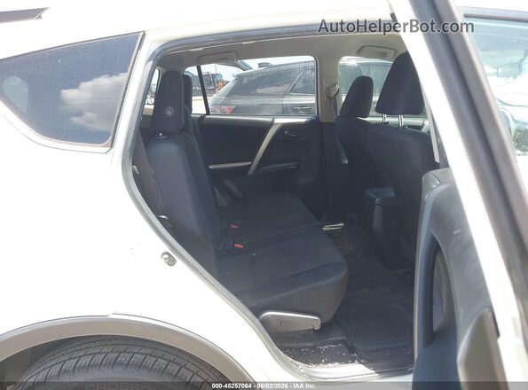 JTMZFREVXGJ096724 2016 TOYOTA RAV4 White 