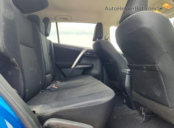 JTMZFREVXHJ134826 2017 TOYOTA RAV4 Blue Widok wnętrza z tyłu