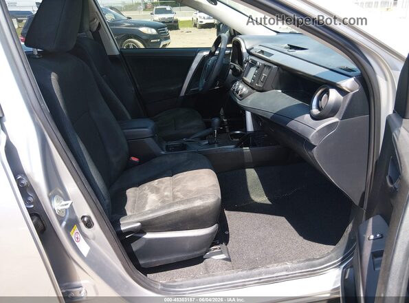 JTMZFREVXJJ182915 2018 TOYOTA RAV4 Серебряный 