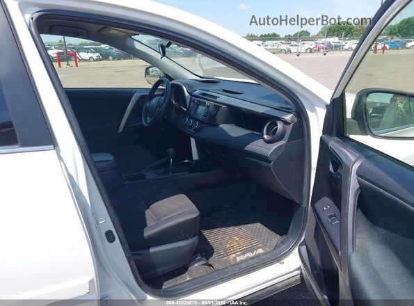 JTMZFREVXJJ745736 2018 TOYOTA RAV4 White Вид салону спереду
