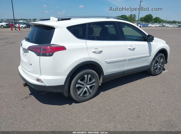 JTMZFREVXJJ745736 2018 TOYOTA RAV4 White Задня права чверть