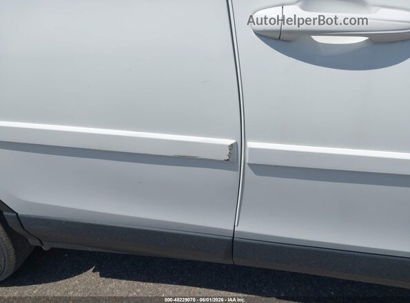 JTMZFREVXJJ745736 2018 TOYOTA RAV4 White 