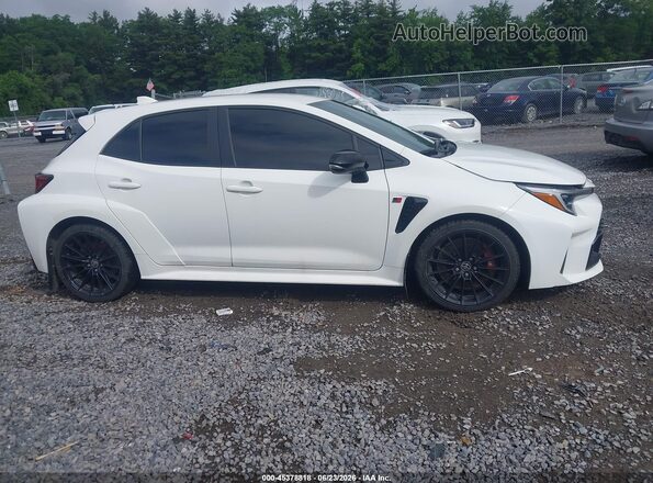 JTNABAAE3RA015268 2024 TOYOTA GR COROLLA White Rear interior view