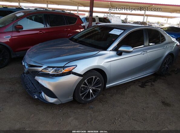 JTNB11HK7J3051606 2018 TOYOTA CAMRY Silver Vista tres cuartos delantera izquierda