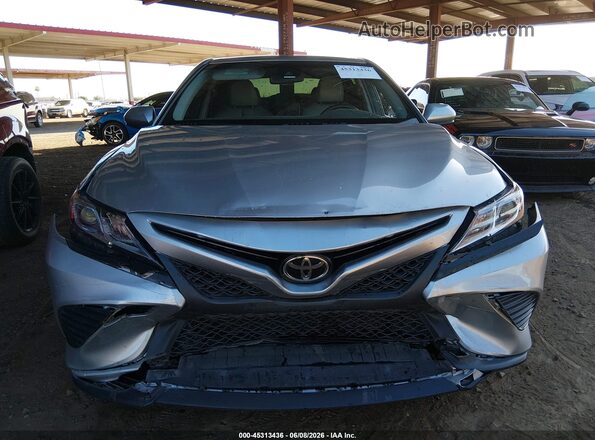 JTNB11HK7J3051606 2018 TOYOTA CAMRY Silver Vista frontal