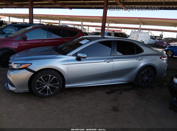 JTNB11HK7J3051606 2018 TOYOTA CAMRY Silver Vista interior de 360 grados