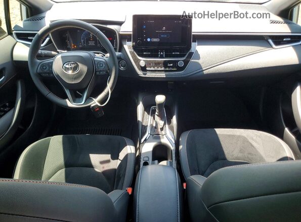 JTND4MBE2T3263000 2026 TOYOTA COROLLA White Vista del salpicadero