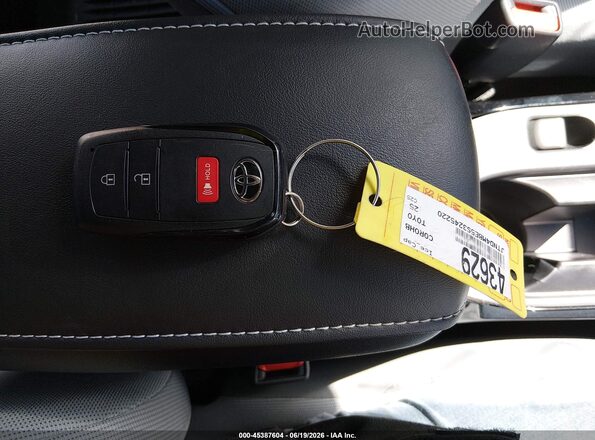 JTND4MBE5S3245220 2025 TOYOTA COROLLA Белый Вид панели приборов