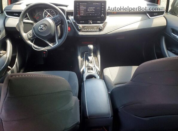 JTND4MBE6M3106068 2021 TOYOTA COROLLA Красный Вид панели приборов