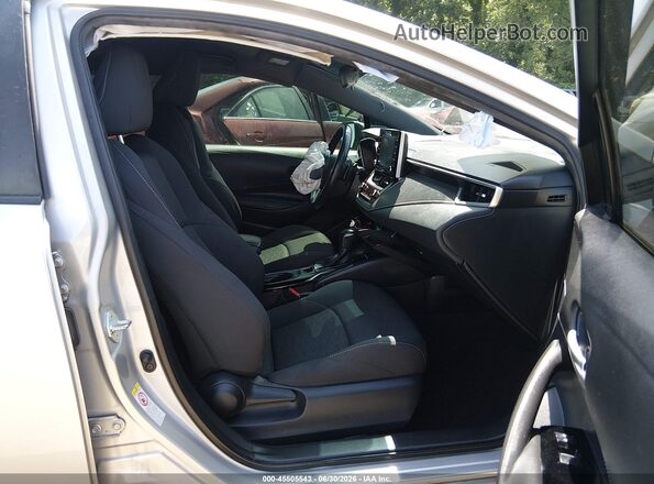 JTNK4RBE3K3045909 2019 TOYOTA COROLLA Серебряный Вид салона спереди