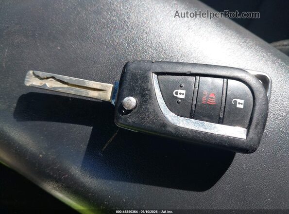 JTNKHMBX7J1005805 2018 TOYOTA C-HR Silver Вид панелі приладів
