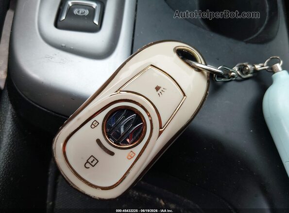 KL47LAE25RB195658 2024 BUICK OTHER White Առջևի վահանակի տեսք