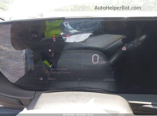 KL47LAEP4SB137025 2025 BUICK OTHER White Widok tylnych siedzeń