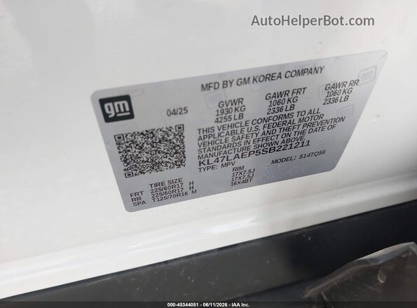 KL47LAEP5SB221211 2025 BUICK OTHER White Вид підкапотного простору
