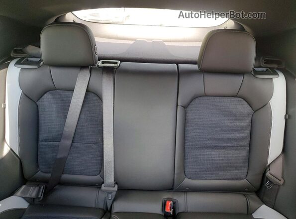 KL47LAEP5TB066614 2026 BUICK OTHER White Vista de los asientos traseros