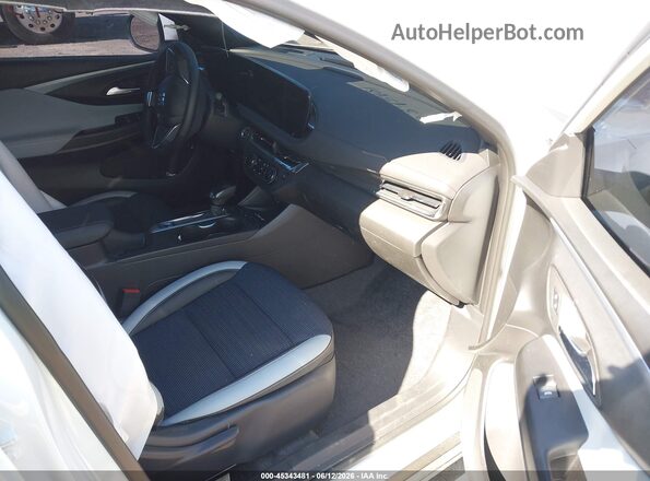 KL47LAEP9SB180436 2025 BUICK OTHER White Вид салону спереду