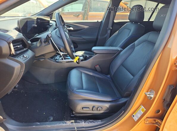 KL47LBE25RB000504 2024 BUICK OTHER Orange Front interior view