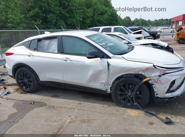 KL47LBE2XRB197332 2024 BUICK OTHER White Rear interior view