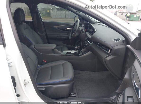 KL47LBEP5TB177945 2026 BUICK OTHER White Vista interior delantera