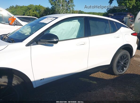KL47LBEP9SB056625 2025 BUICK OTHER White Панорамний вид салону 360°