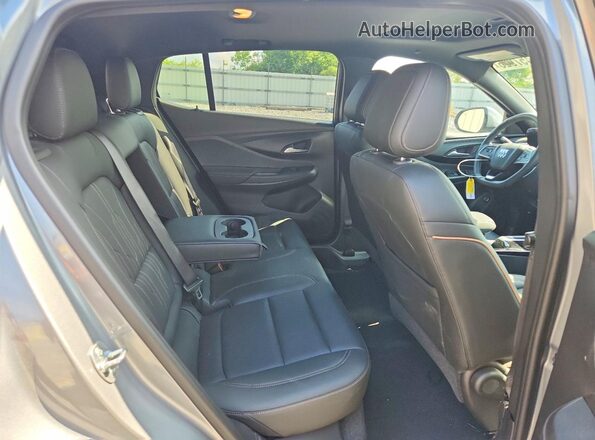 KL47LCE23RB222495 2024 BUICK OTHER Silver Vista de los asientos traseros