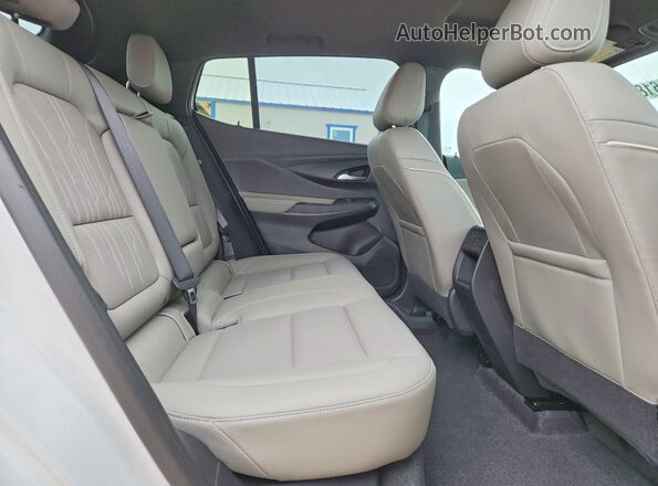 KL47LCEP2SB196151 2025 BUICK OTHER White უკანა სავარძლების ხედი