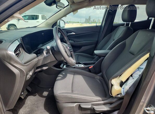 KL4AMBSL3TB185532 2026 BUICK ENCORE Silver წინა სალონის ხედი