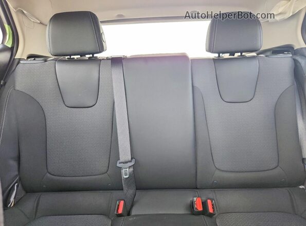 KL4AMBSL3TB185532 2026 BUICK ENCORE Silver უკანა სავარძლების ხედი