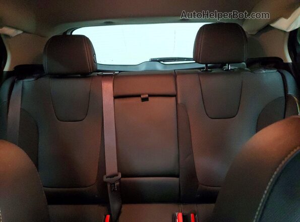 KL4AMCSL9SB131687 2025 BUICK ENCORE Burgundy Vista de los asientos traseros